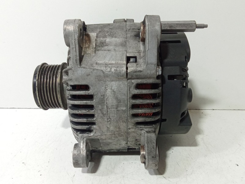Recambio de alternador para volkswagen passat b6 (3c2) 2.0 tdi referencia OEM IAM 021903026L  