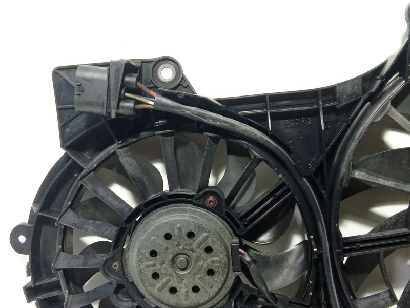 Recambio de electroventilador para audi a6 allroad c6 (4fh) 3.2 fsi quattro referencia OEM IAM 4F0121003A  
