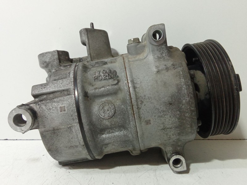 Recambio de compresor aire acondicionado para audi a3 descapotable (8p7) 2.0 tdi referencia OEM IAM 5N0820803  