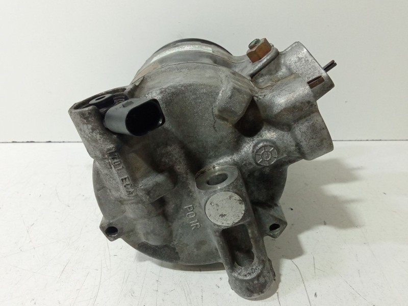 Recambio de compresor aire acondicionado para audi a3 descapotable (8p7) 2.0 tdi referencia OEM IAM 5N0820803  