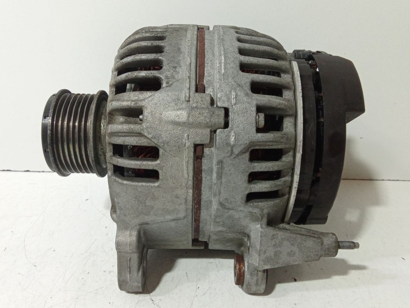 Recambio de alternador para audi a3 descapotable (8p7) 2.0 tdi referencia OEM IAM 06F903023F  