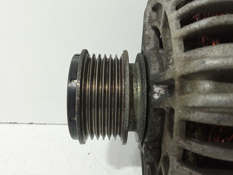 Recambio de alternador para audi a3 descapotable (8p7) 2.0 tdi referencia OEM IAM 06F903023F  