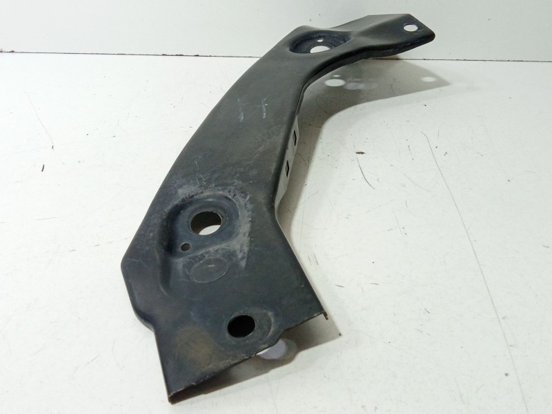 Recambio de soporte faro izquierdo para volkswagen scirocco iii (137, 138) 1.4 tsi referencia OEM IAM 1K8805931  