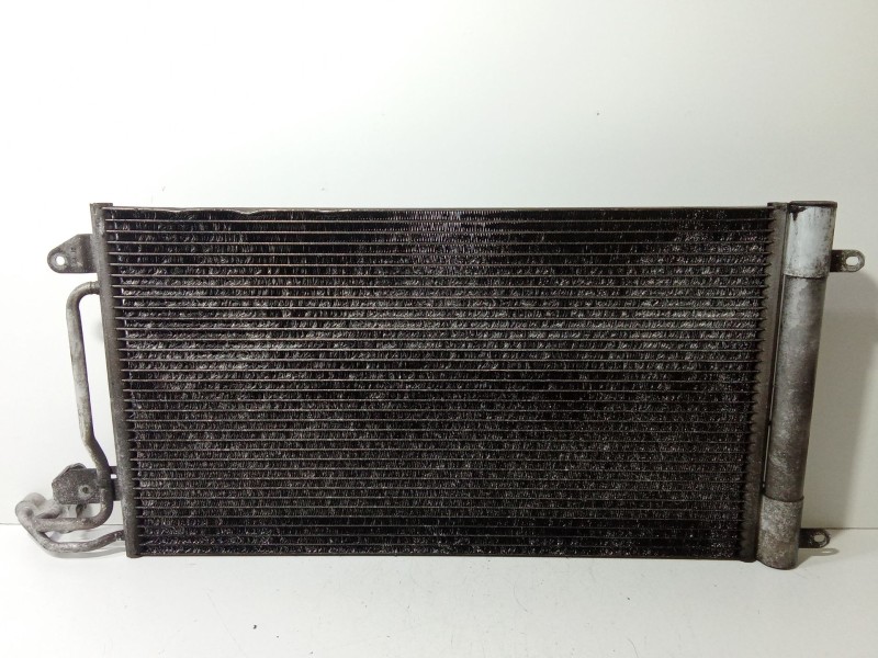 Recambio de condensador aire acondicionado para seat ibiza iv sc (6j1, 6p5) 1.2 referencia OEM IAM 6R0820411D  