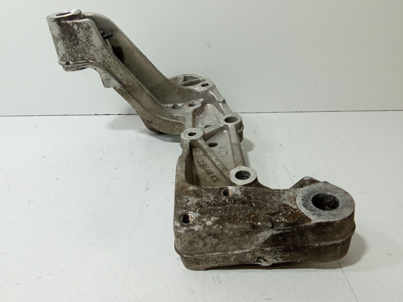 Recambio de soporte brazo suspension delantero izquierdo para volkswagen golf v (1k1) 1.9 tdi referencia OEM IAM 1K0199295E  