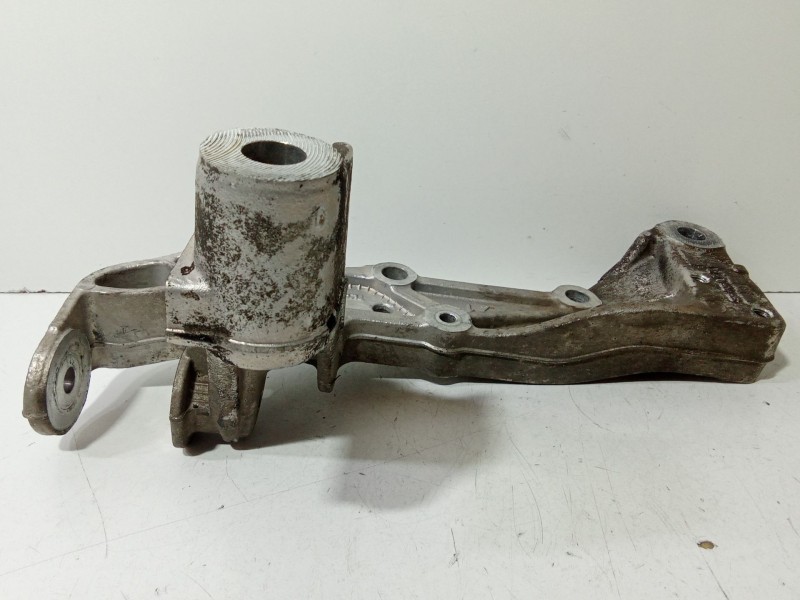 Recambio de soporte brazo suspension delantero izquierdo para volkswagen golf v (1k1) 1.9 tdi referencia OEM IAM 1K0199295E  