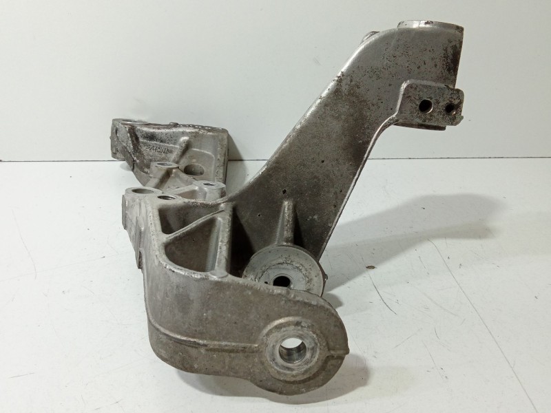 Recambio de soporte brazo suspension delantero izquierdo para volkswagen golf v (1k1) 1.9 tdi referencia OEM IAM 1K0199295E  