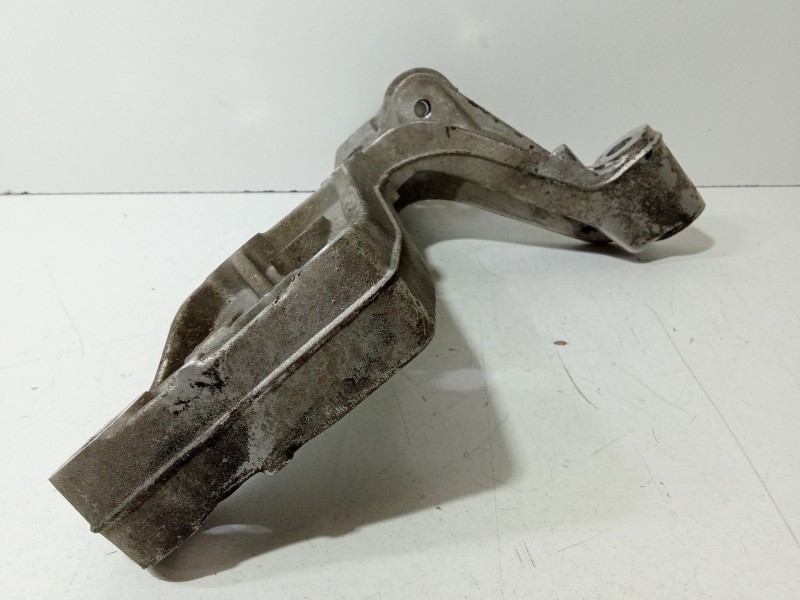 Recambio de soporte brazo suspension delantero izquierdo para volkswagen golf v (1k1) 1.9 tdi referencia OEM IAM 1K0199295E  