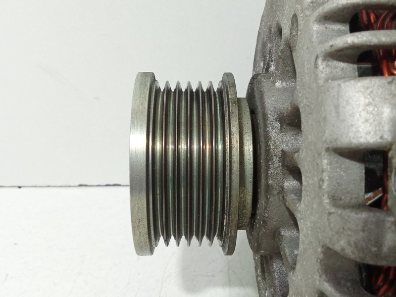 Recambio de alternador para chevrolet cruze (j300) 2.0 cdi referencia OEM IAM 13580078  