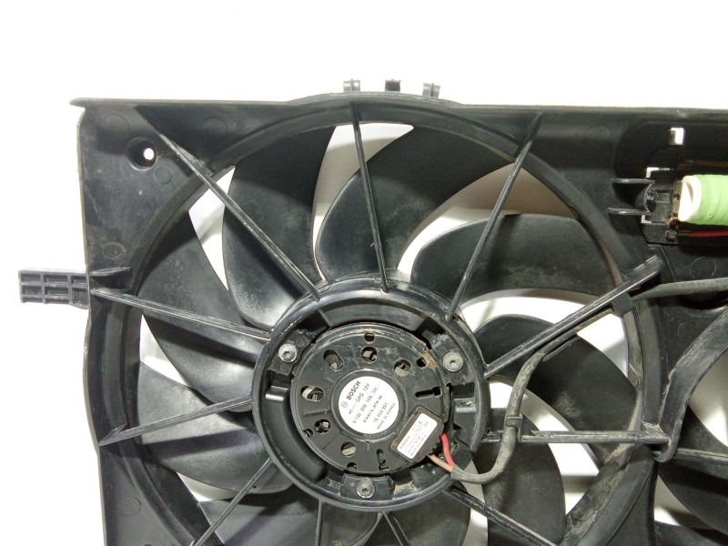 Recambio de electroventilador para chevrolet cruze (j300) 2.0 cdi referencia OEM IAM 13367377  