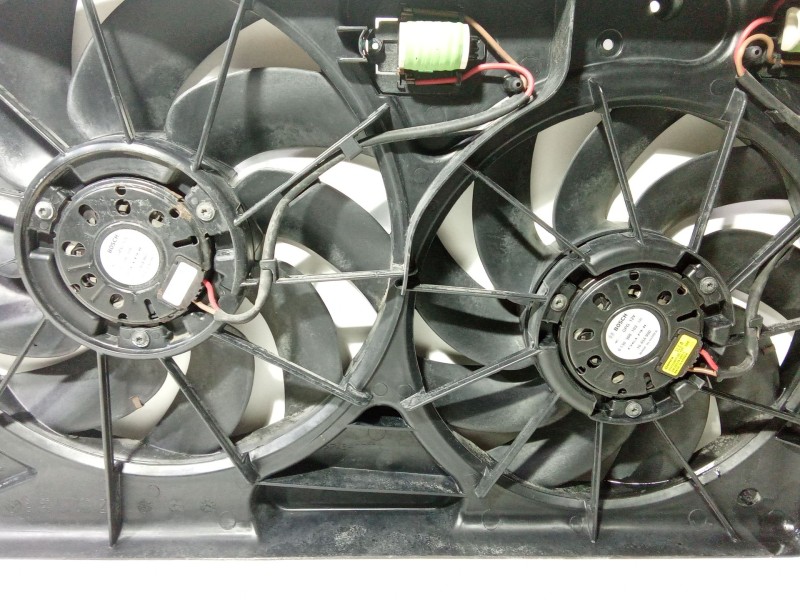Recambio de electroventilador para chevrolet cruze (j300) 2.0 cdi referencia OEM IAM 13367377  