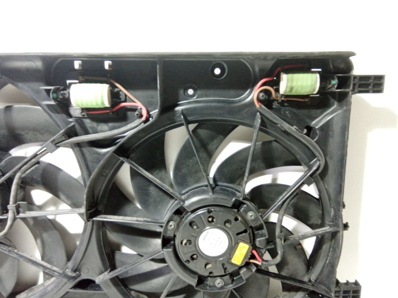 Recambio de electroventilador para chevrolet cruze (j300) 2.0 cdi referencia OEM IAM 13367377  