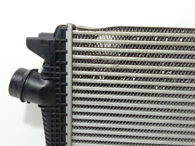 Recambio de intercooler para chevrolet cruze (j300) 2.0 cdi referencia OEM IAM 13267647  