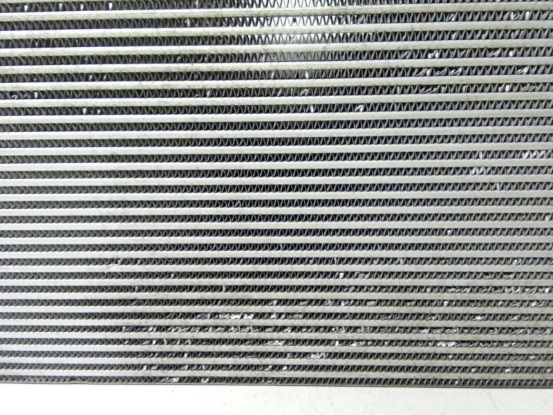 Recambio de intercooler para chevrolet cruze (j300) 2.0 cdi referencia OEM IAM 13267647  