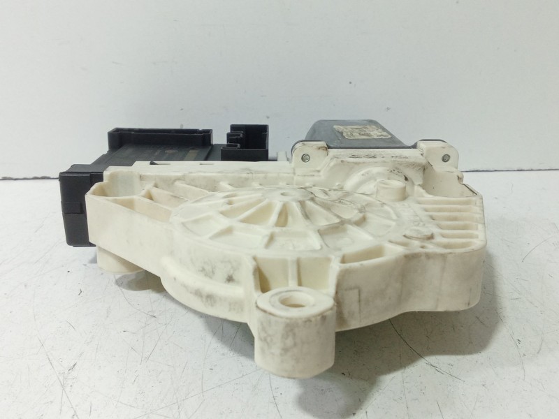 Recambio de motor elevalunas delantero izquierdo para volkswagen passat b6 (3c2) 2.0 tdi referencia OEM IAM 1K0959701P  