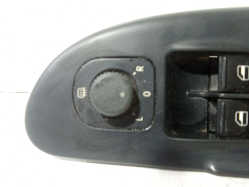 Recambio de mando elevalunas delantero izquierdo para volkswagen passat b6 (3c2) 2.0 tdi referencia OEM IAM 3C1867171B  