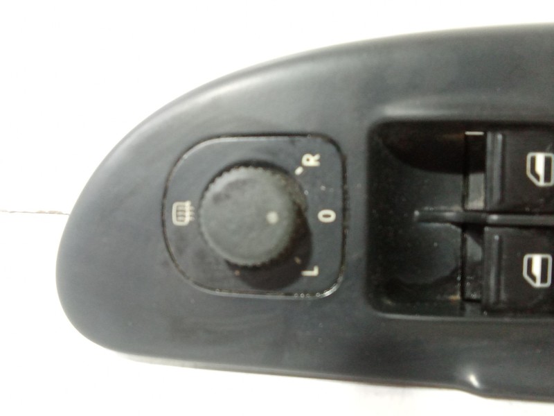 Recambio de mando elevalunas delantero izquierdo para volkswagen passat b6 (3c2) 2.0 tdi referencia OEM IAM 3C1867171B  