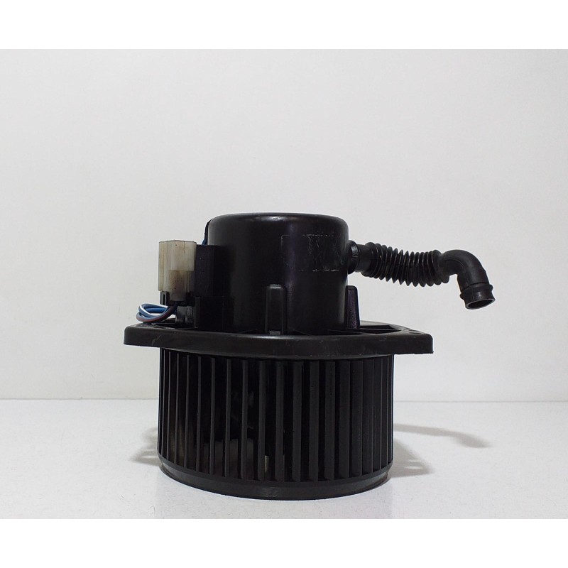 Recambio de motor calefaccion para nissan serena (c23m) 2.3 diesel referencia OEM IAM 4868530350 66077 