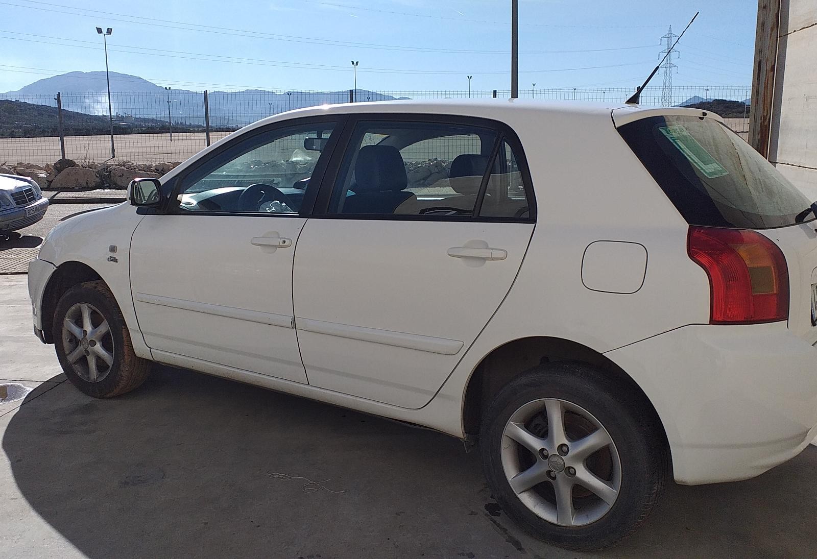 1CDFTV MOLDURAS DELANTERAS / 83659 / 178490 PARA TOYOTA COROLLA E12 2.0 D-4D L - Imagen 9 de 10