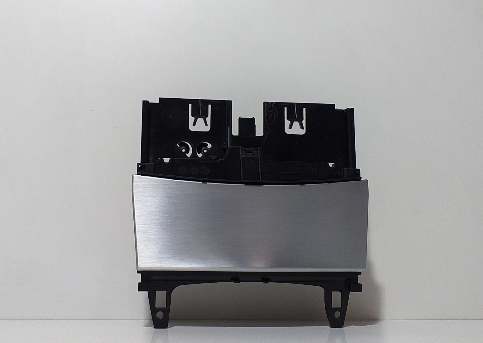 A2046801350 CENICERO / 64072 / 158641 PARA MERCEDES-BENZ CLASE C W204 BERLINA
