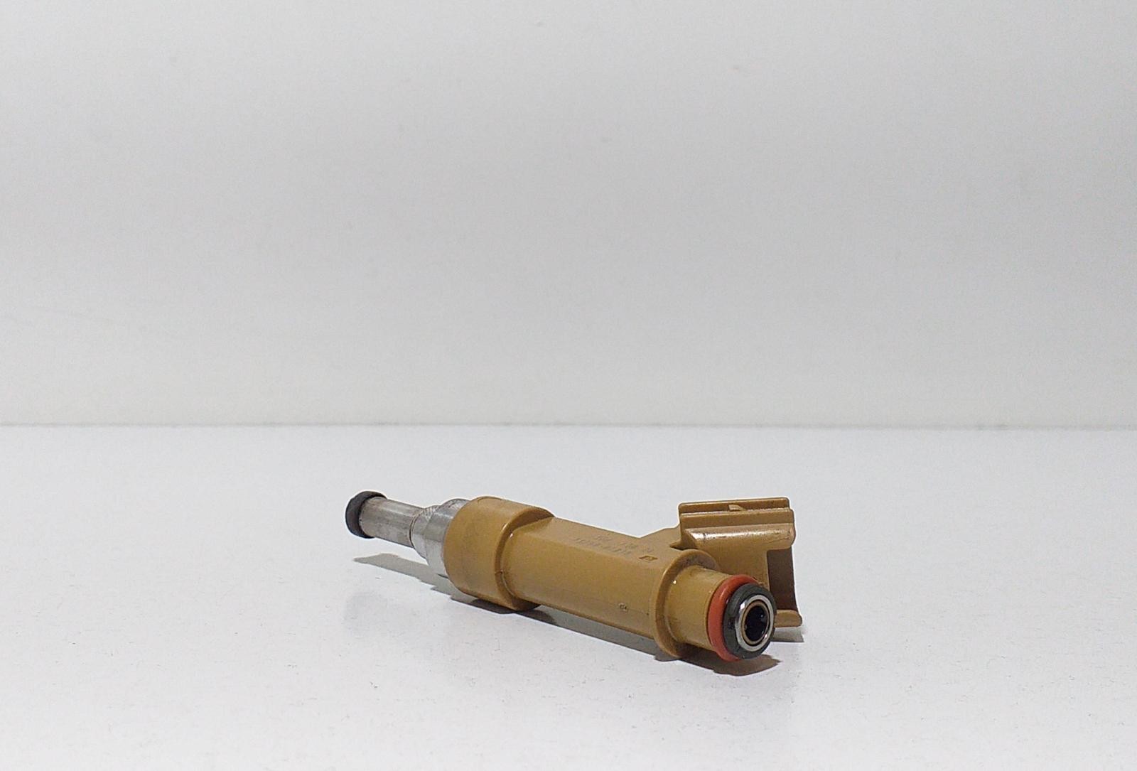 232500T030 INJECTOR / 67279 / 161938 FOR TOYOTA AURIS HYBRID ACTIVE