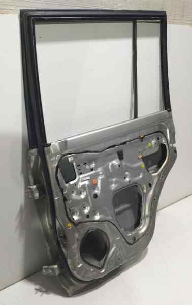 6700360210 PORTE ARRIERE DROITE / 81652 / 176609 POUR TOYOTA LAND CRUISER J9 TD GX - Photo 5 sur 8