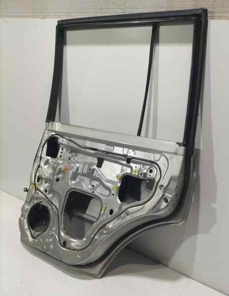6700360210 PORTE ARRIERE DROITE / 81652 / 176609 POUR TOYOTA LAND CRUISER J9 TD GX - Photo 6 sur 8